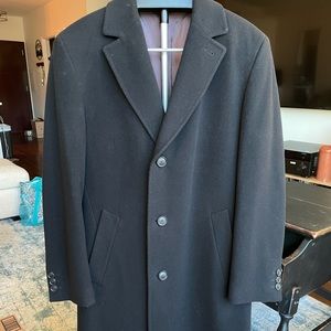 Men’s Hugo Boss Black Coat in an Excellent Condition!
